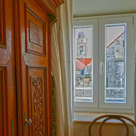 Stylish Flat In Old Town Heart Apartment