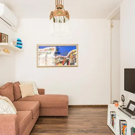Stylish Flat In Old Town Heart